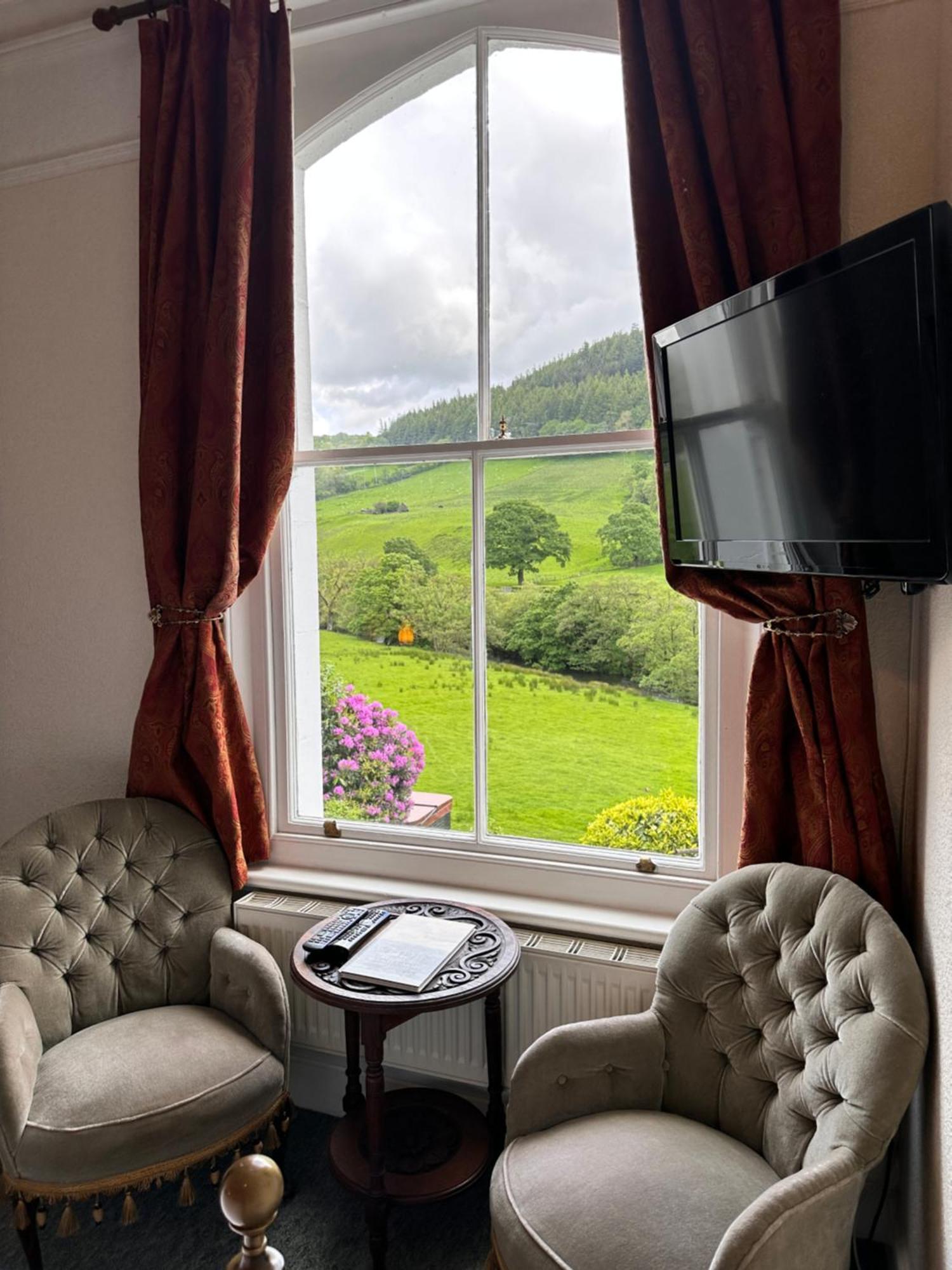 Hotel The Buckley Arms à Dinas Mawddwy Extérieur photo